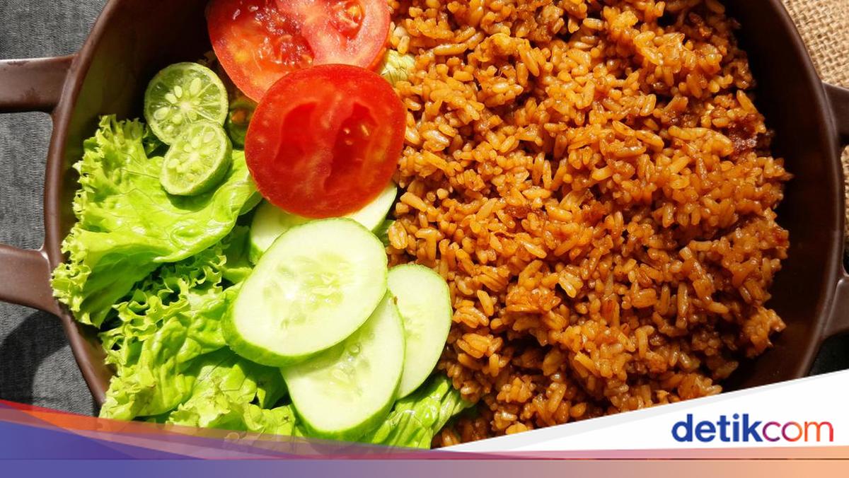 Nasi Goreng Bintang 3 Soetomo: Rasa yang Menggigit Jiwa Cilacap